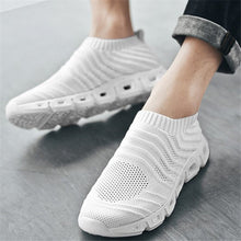 Load image into Gallery viewer, Men's Mesh Breathable Running Shoes