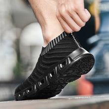 Load image into Gallery viewer, Men&#39;s Mesh Breathable Running Shoes
