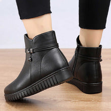 Load image into Gallery viewer, Women&#39;s Waterproof Warm Leather Boots
