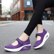 Load image into Gallery viewer, Women&#39;s Breathable Comfortable Walking Shoes
